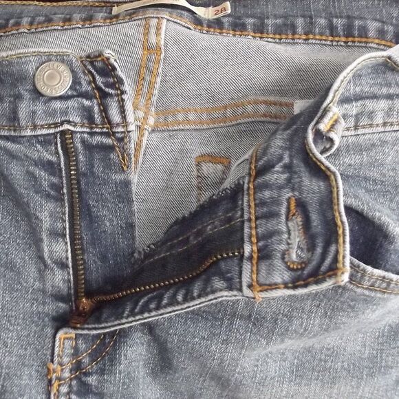 LEVI'S Boyfriend Jeans, 28, Crop length, Lower rise, Blue, 5 pockets, STAIN - Picture 10 of 16